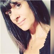 Laureata in Filosofia, aiuto compiti per italiano, storia, geografia, storia dell'arte, francese a studenti di scuola secondaria di primo grado